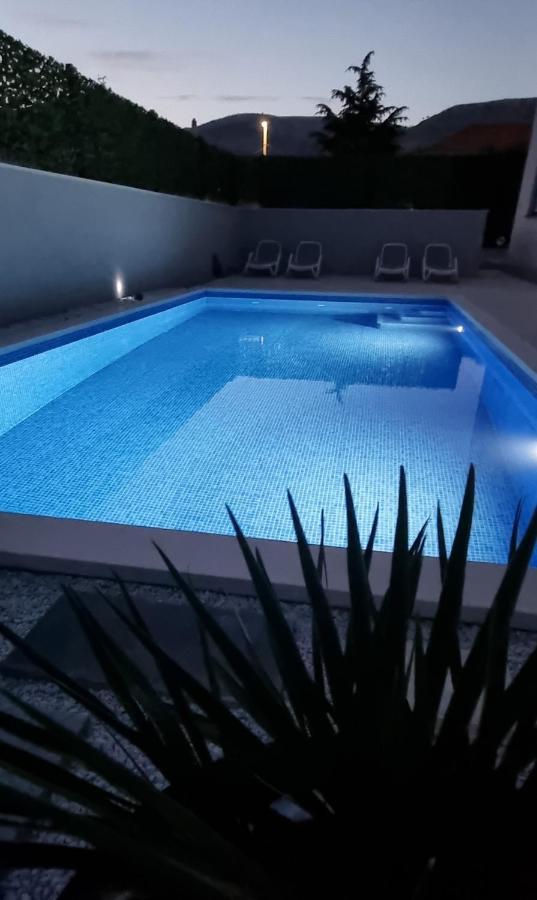Apartments Elite トロギール エクステリア 写真